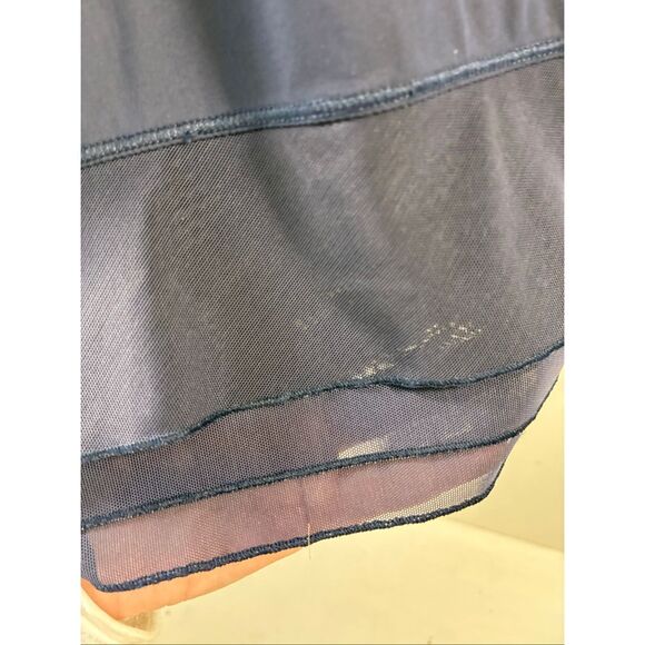 Lululemon Long Sleeve Peplum Mesh Top in Navy Size XL - Picture 7 of 8